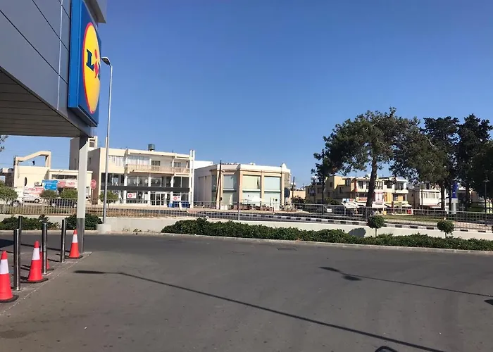 Sweet N' Boujee With Varenda *