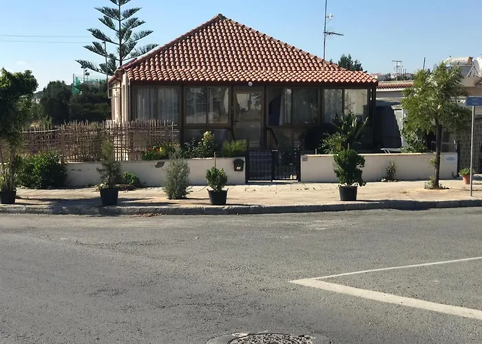 Sweet N' Boujee With Varenda * Paphos