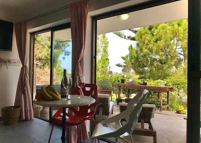 Sweet N' Boujee With Varenda * Paphos